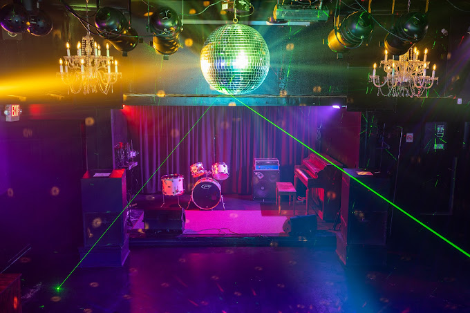 Inside of the dance room/where the bands play