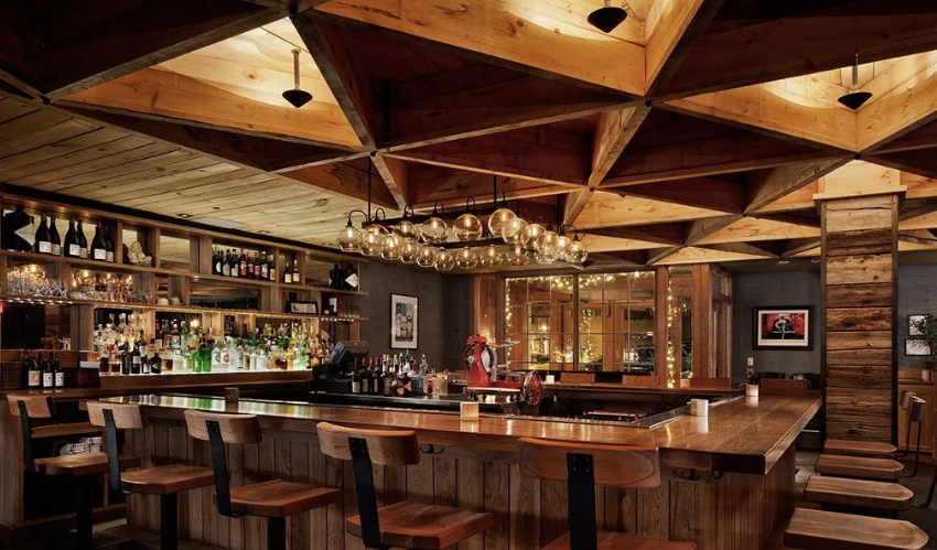 Dining scene in Stowe Vermont